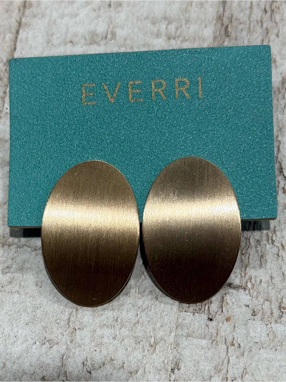 Everri Oval Gold Oval Earrings